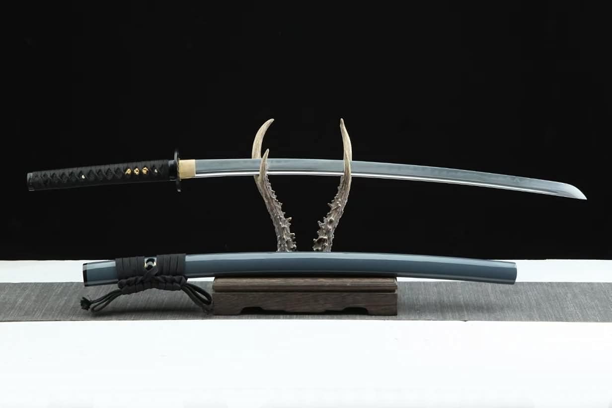 T-1095 Clay-Tempered Katana – Ray Skin & Silk Ito Handle