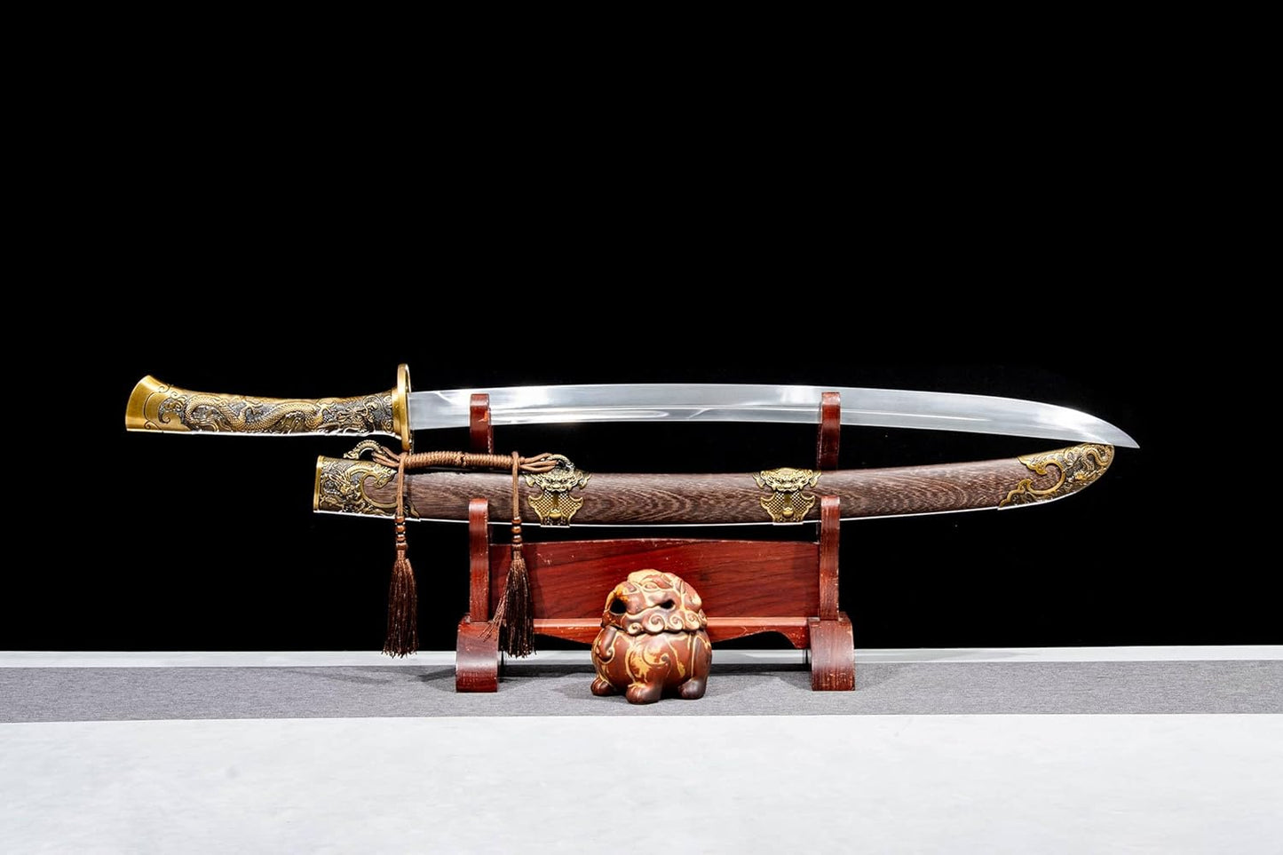 Qingdao Broadsword - High Manganese Steel Blade with Dragon Motifs