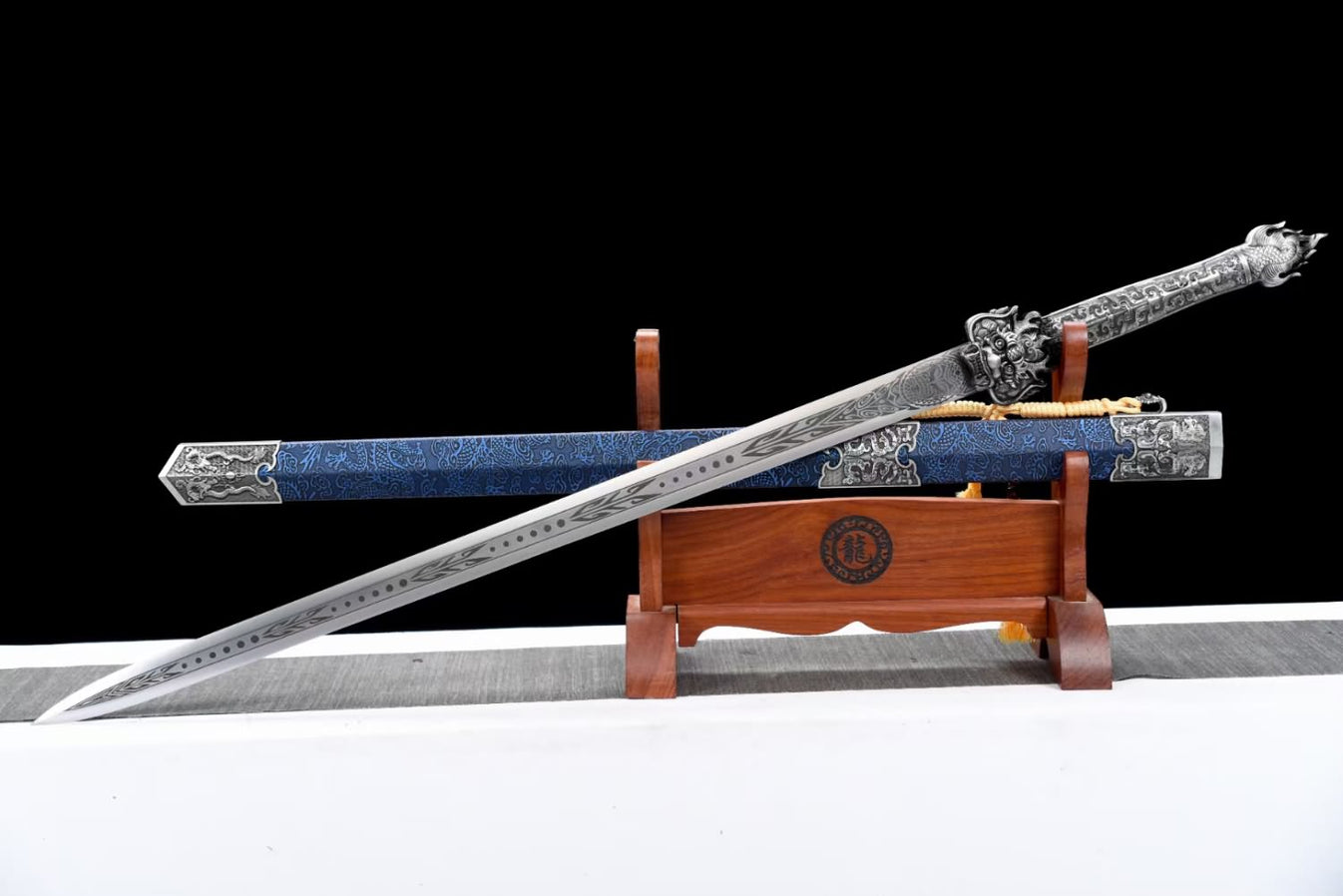 War Sword with Forged Spring Steel Engraved Pattern Blade – Chinese ...