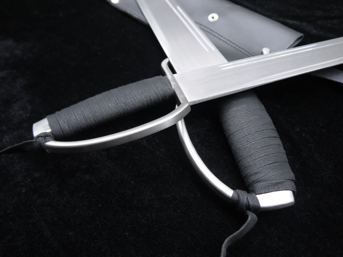 Wing Chun Bart Cham Dao,Yewen double knives,Stainless steel blade and handguard - Chinese sword shop