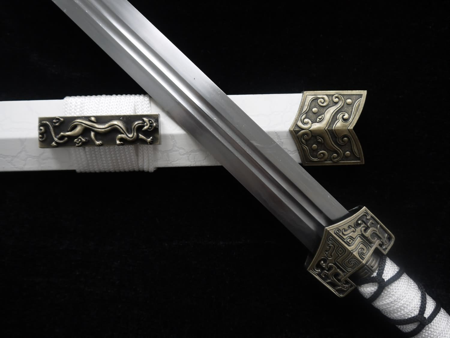 Chinese sword/Han jian/Medium carbon steel blade/white Scabbard ...